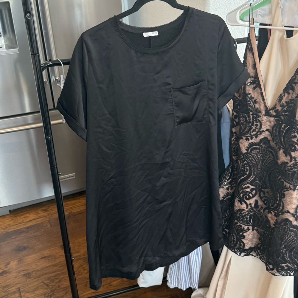 Zara black satin T-shirt dress - Picture 3 of 6